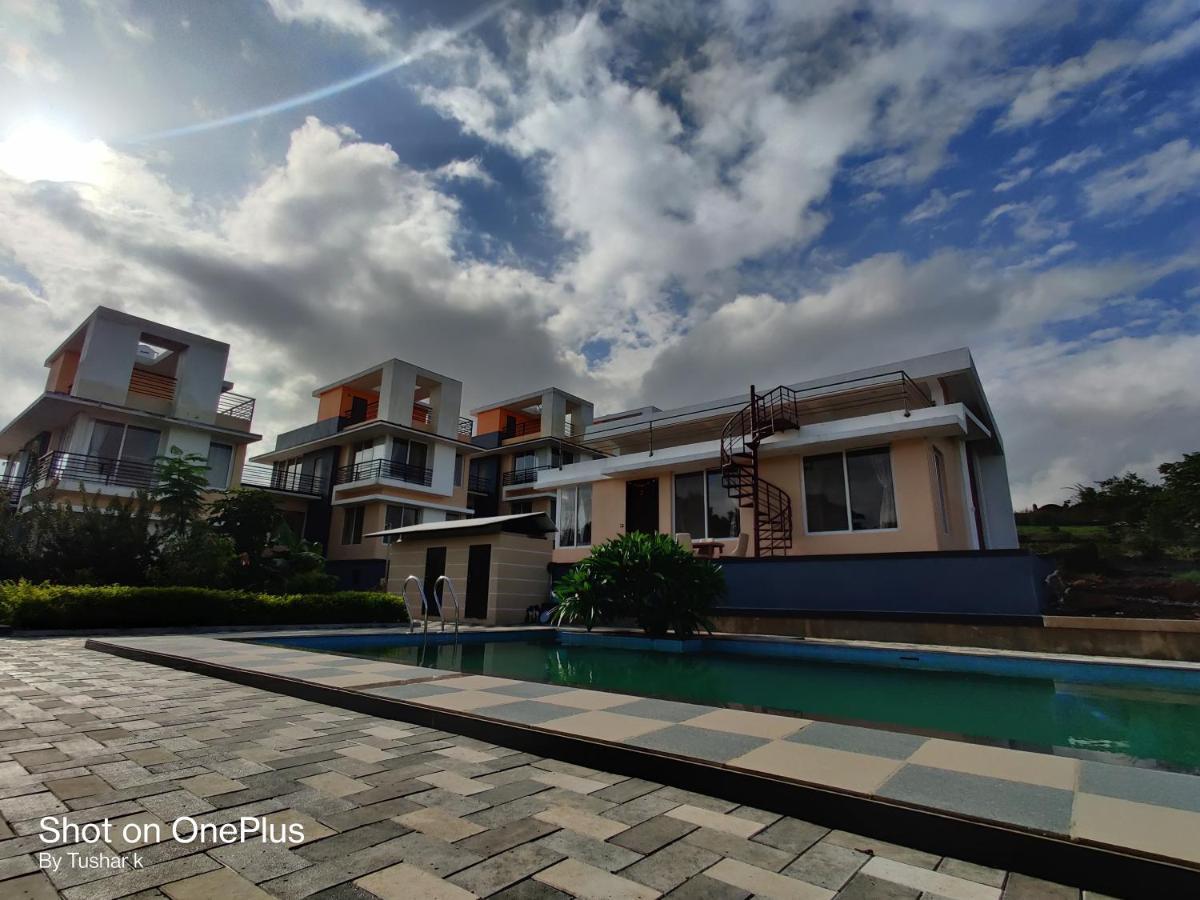 Royal Meadows Igatpuri 2Bhk Poolside Villa エクステリア 写真