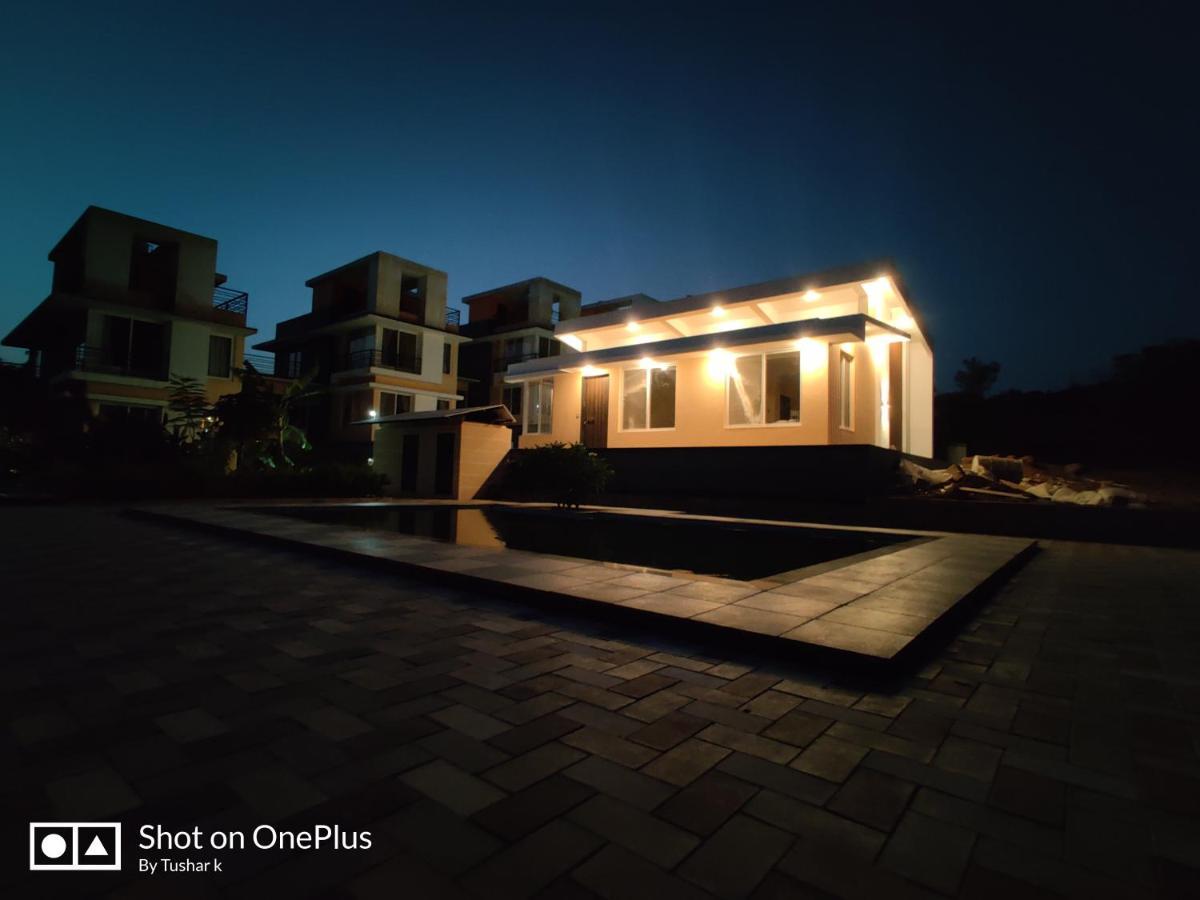 Royal Meadows Igatpuri 2Bhk Poolside Villa エクステリア 写真