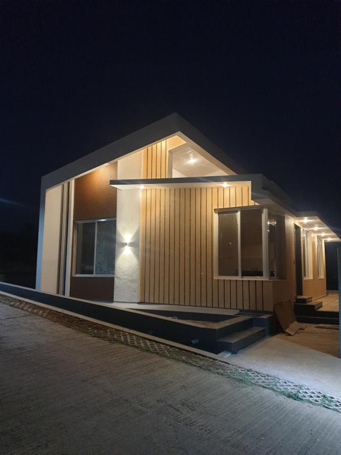 Royal Meadows Igatpuri 2Bhk Poolside Villa エクステリア 写真