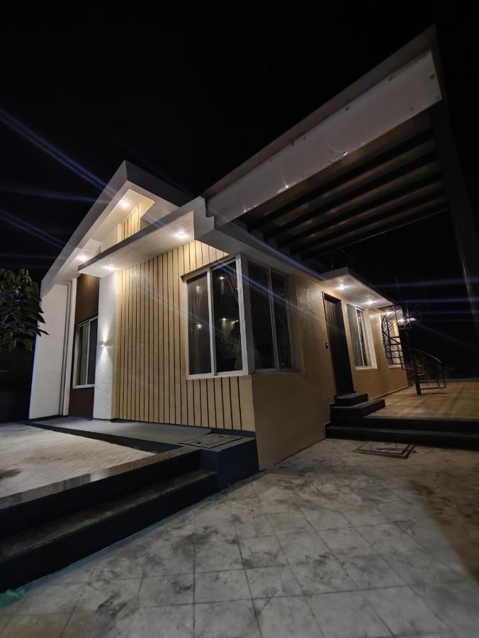 Royal Meadows Igatpuri 2Bhk Poolside Villa エクステリア 写真