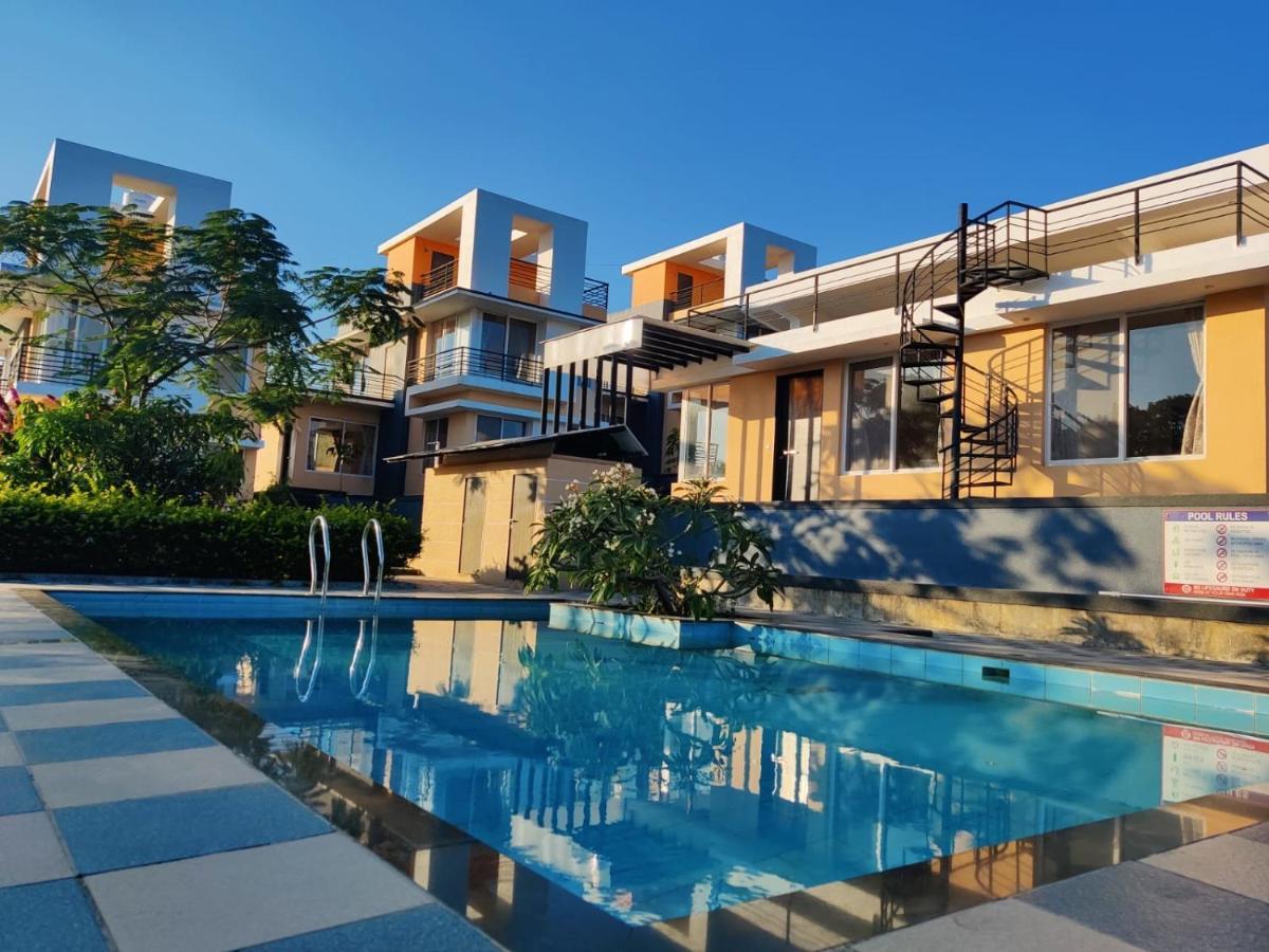 Royal Meadows Igatpuri 2Bhk Poolside Villa エクステリア 写真